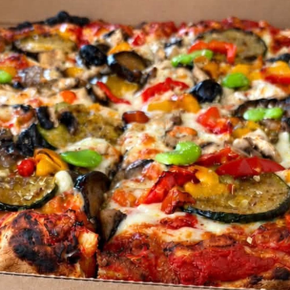 Pizza Veggie de Flo Pizza : poivrons, aubergines, courgettes